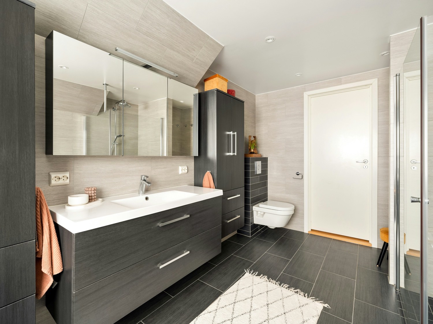 Space-Saving Tips for Small Bathroom Renovations